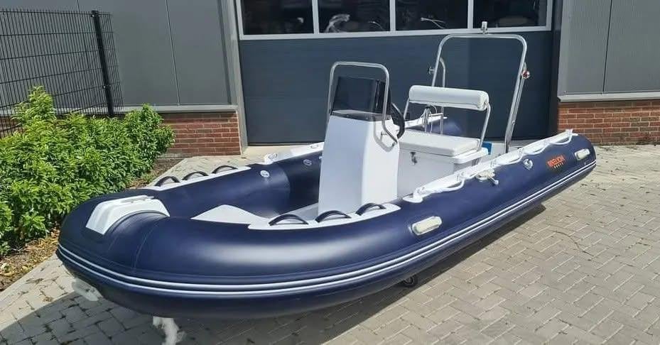 RIB 390B inclusief trailer - Nieuwe demo boot- vaarklaar!, Watersport en Boten, PVC, Nieuw, Peddels, Buitenboordmotor