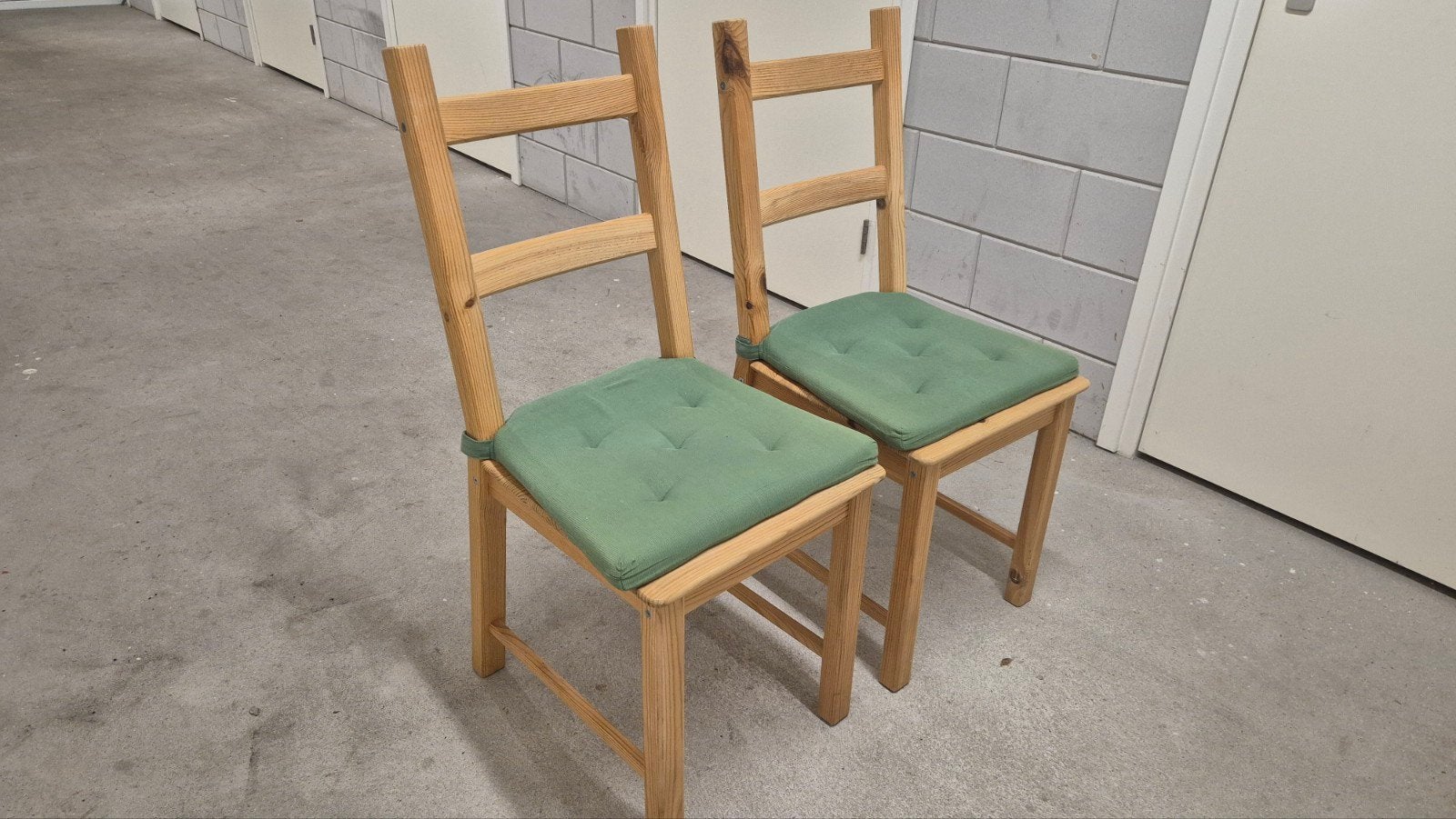 IKEA stoelen inclusief kussens, Huis en Inrichting, Ophalen, Gebruikt, Twee, Overige kleuren