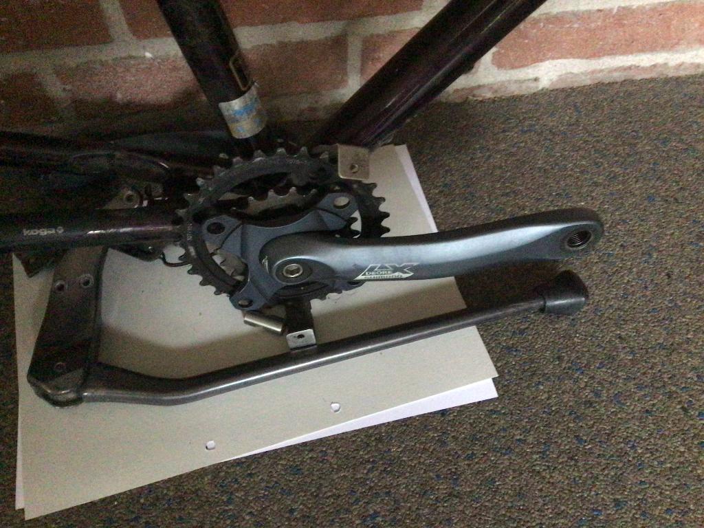 Cranks Shimano + trapas, Staal, Zo goed als nieuw, Toerfiets, Shimano
