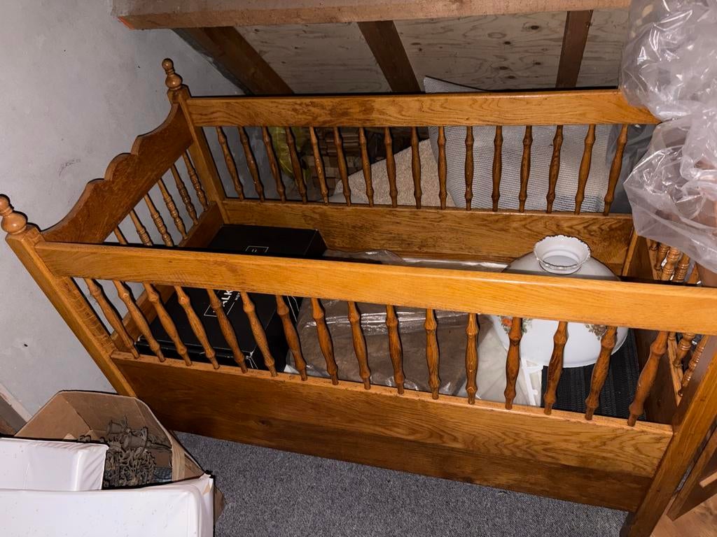 Ouderwets Houten Ledikantje, Kinderen en Baby's, Babywiegjes en Ledikanten, Ophalen, Gebruikt, Ledikant