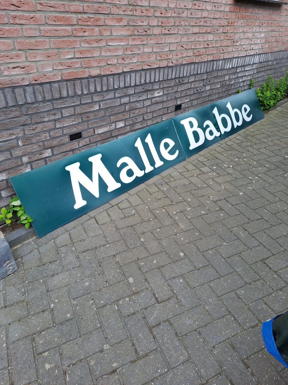 Malle babbe, Ophalen