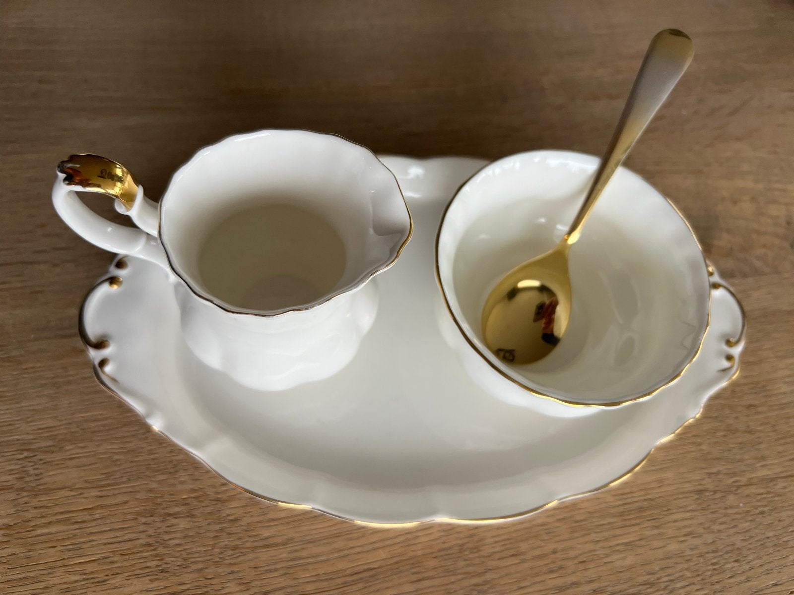 Royal Albert Val D'Or Melkkan, Suikerpot en Dienblad, Klassiek, Overige typen, Ophalen of Verzenden, Zo goed als nieuw