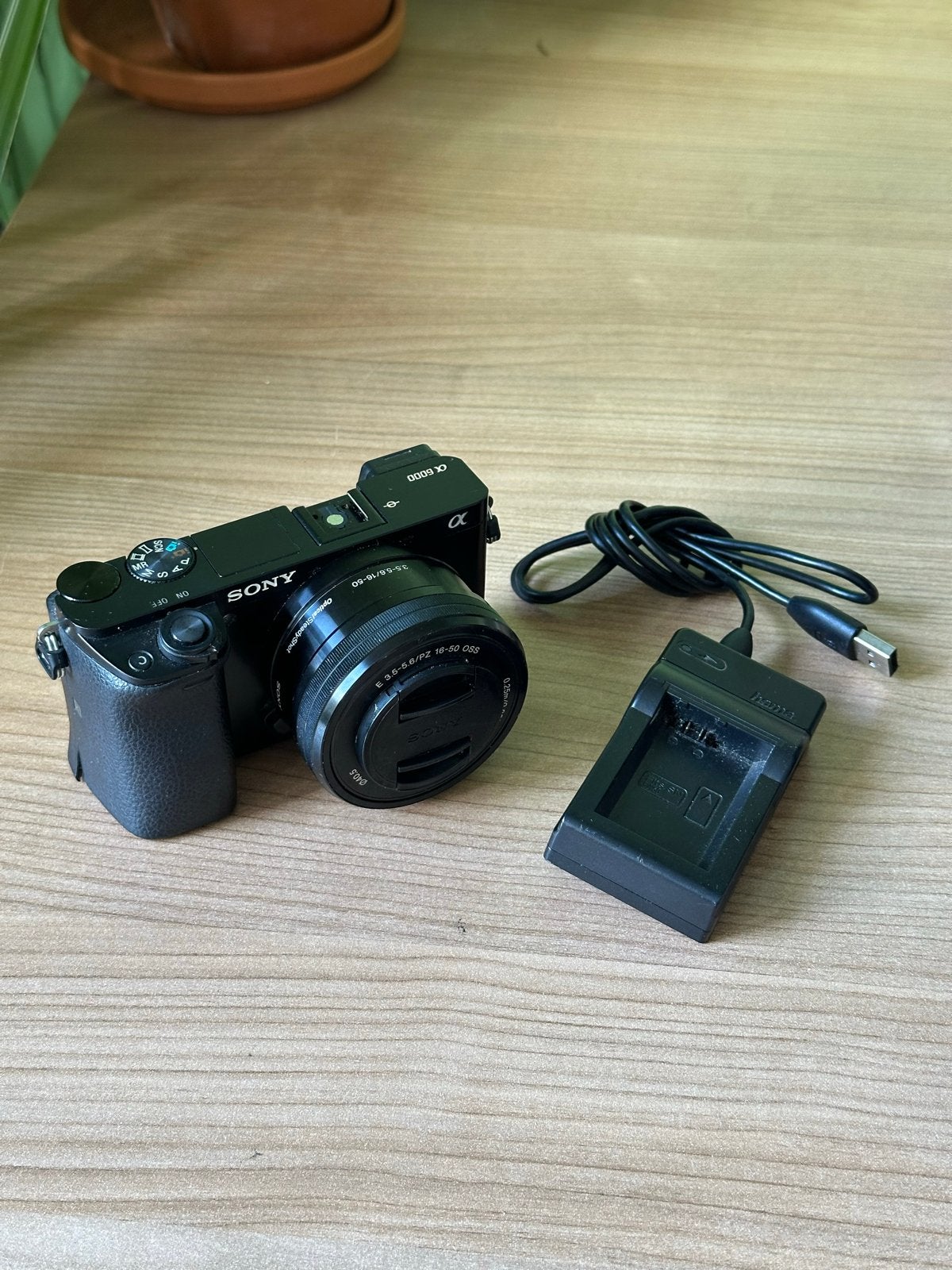 Sony Alpha A6000 Systeemcamera met 16-50mm lens, Audio, Tv en Foto, Fotocamera's Digitaal, Gebruikt, Beeldstabilisatie, Ophalen of Verzenden