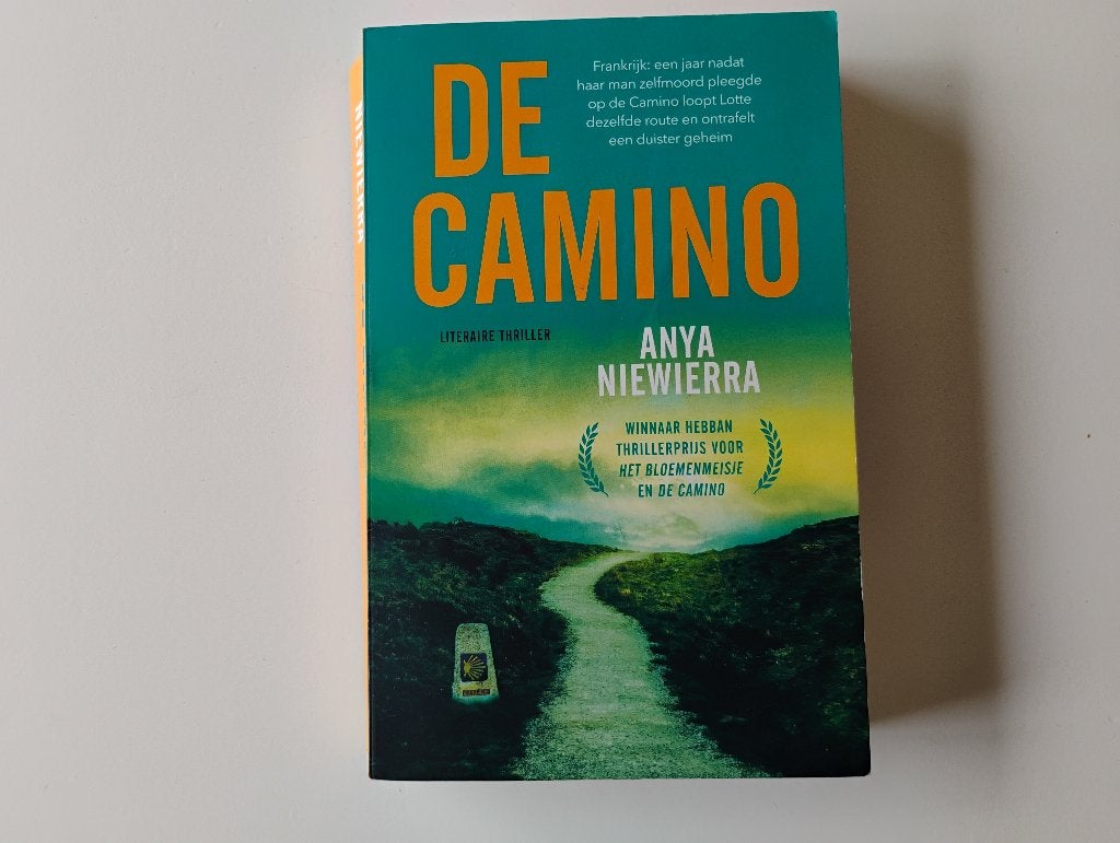 Boek De Camino Anya Niewierra, Boeken, Thrillers, Ophalen of Verzenden, Gelezen, Anya Niewierra