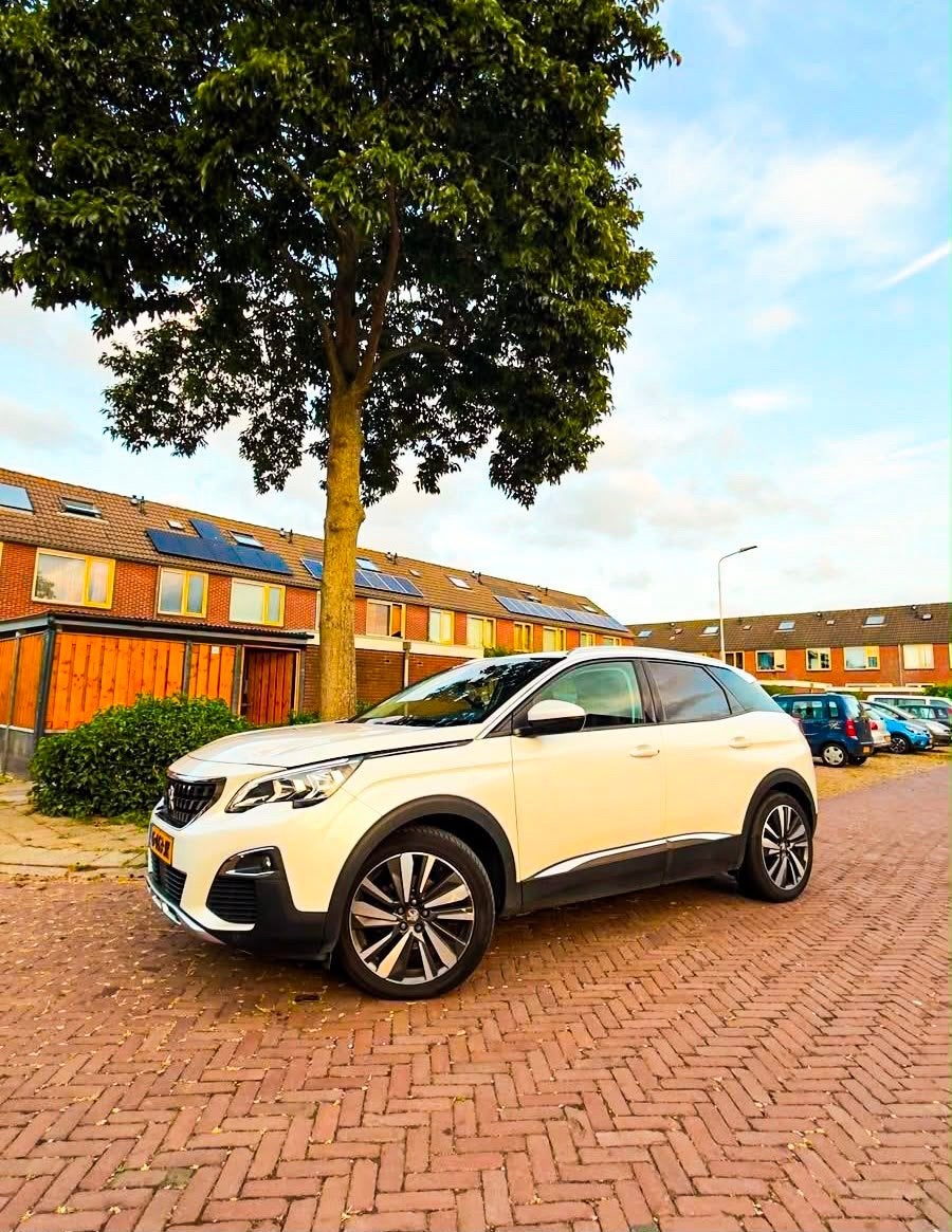 Peugeot 3008 1.2 Puretech 130pk S&S EAT 2020 Wit, Auto's, 15 km/l, 1295 kg, 1199 cc, Wit