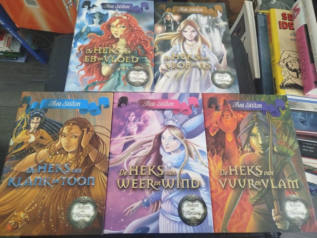 HEKSEN VAN FANTASIA COLLECTIE 5 DELEN HARDCOVER THEA STILTON, Ophalen of Verzenden, Zo goed als nieuw, Thea stilton