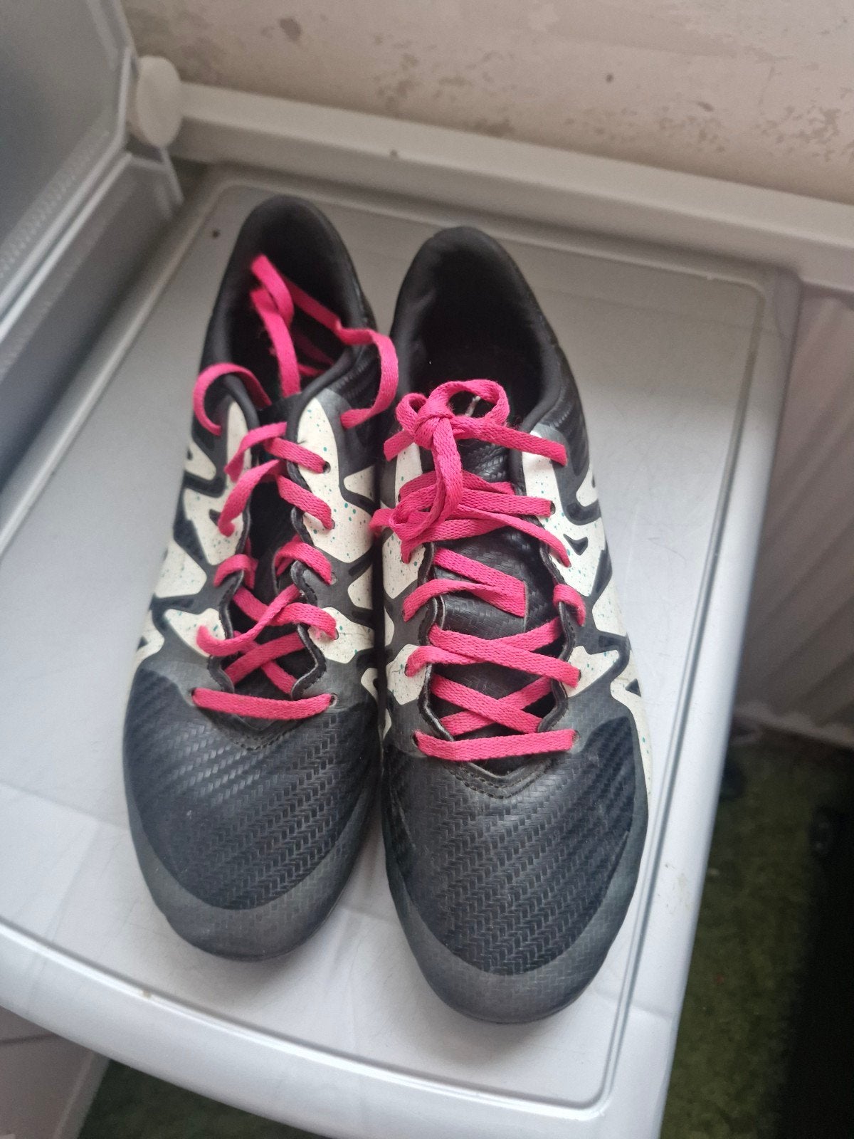 Mooie Adidas voetbalschoenen met roze veters, Ophalen, Gebruikt, Schoenen