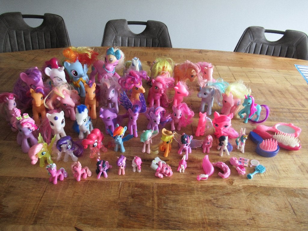45 stuks My Little Pony paardjes paard + extra's, Kinderen en Baby's, Speelgoed | My Little Pony, Ophalen of Verzenden, Zo goed als nieuw