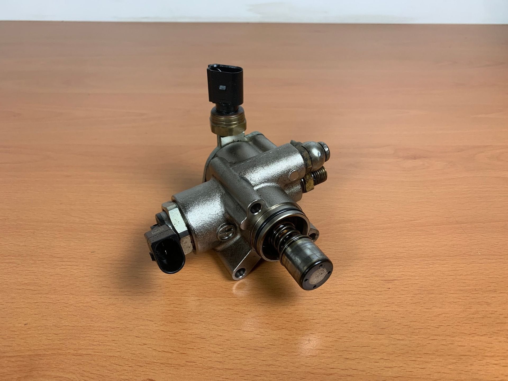 hogedrukpomp vw golf V GTi 2.0 ( leon FR audi ) 06F127025M, Gebruikt, -, -, Ophalen of Verzenden