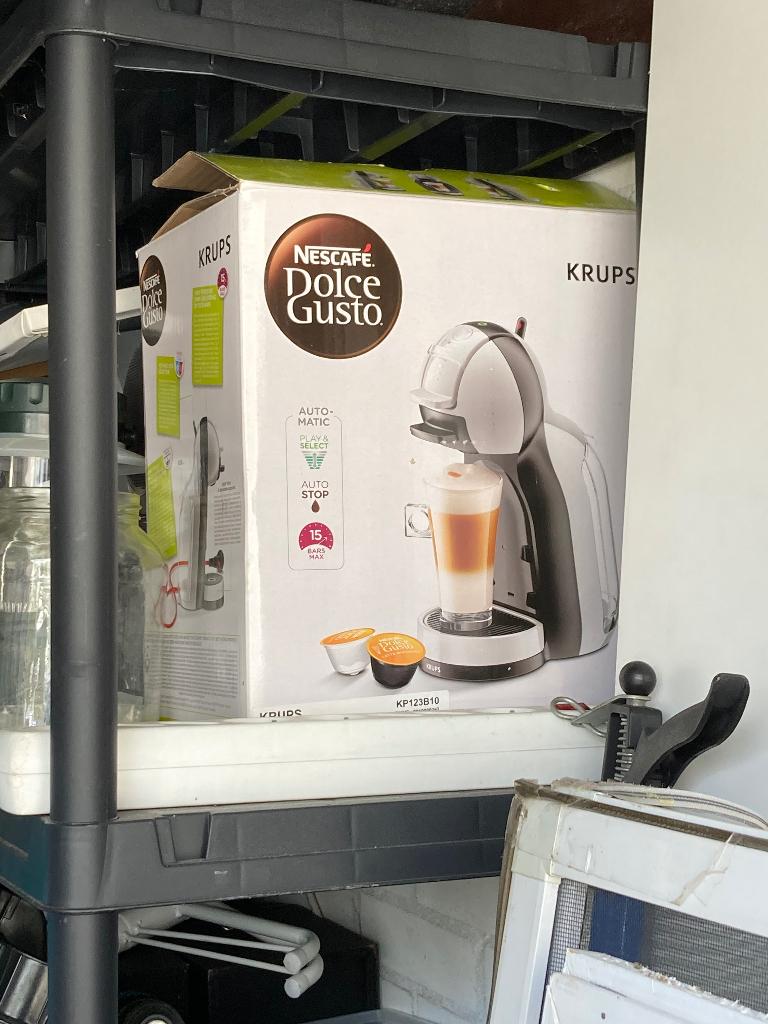 Koffie zet apparaat, Ophalen, Zo goed als nieuw, Koffiemachine, Afneembaar waterreservoir