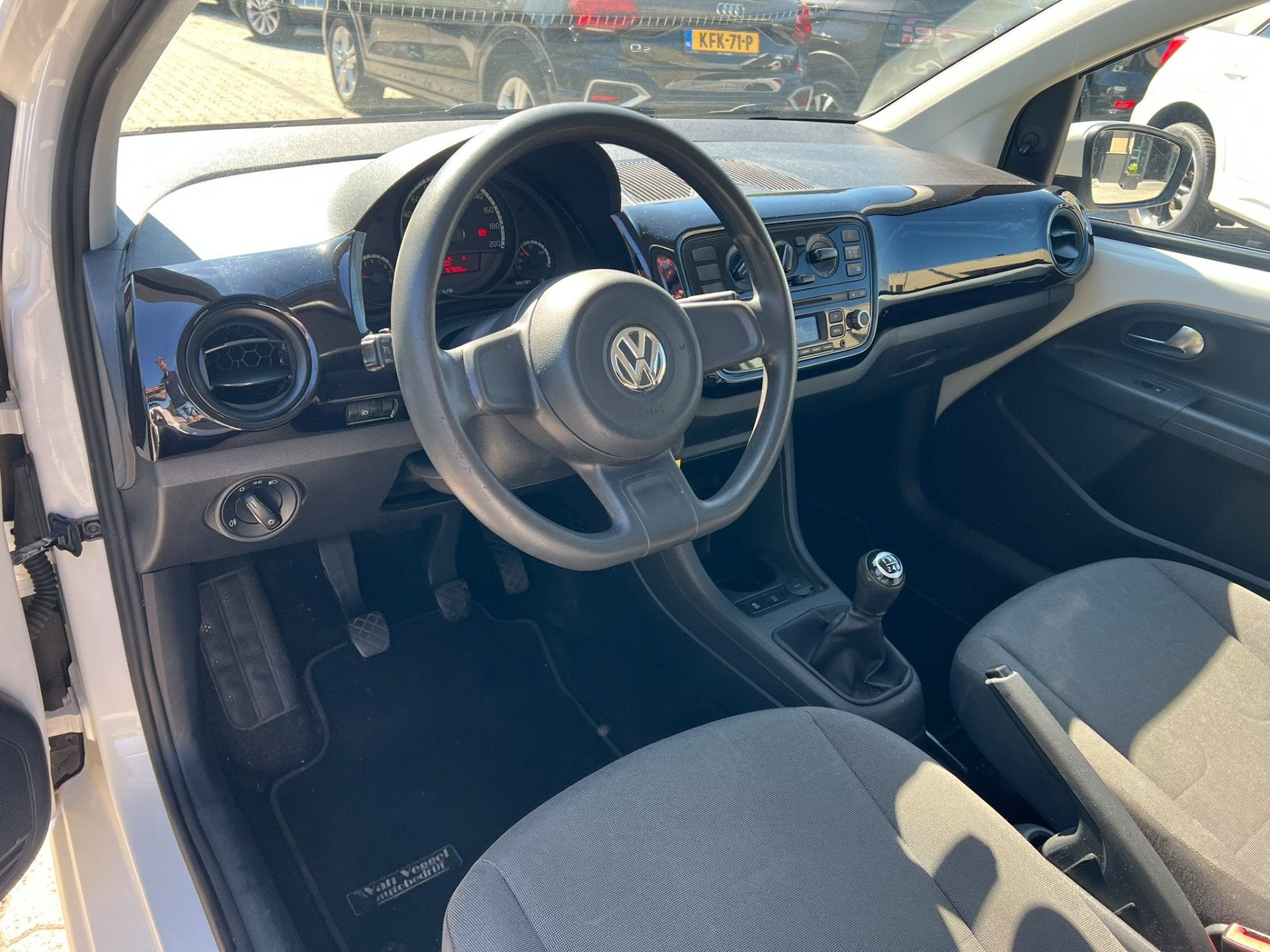 Volkswagen up! 1.0 take up! BlueMotion cruise, airco, elek r, Voorwielaandrijving, Stof, Gebruikt, Wit