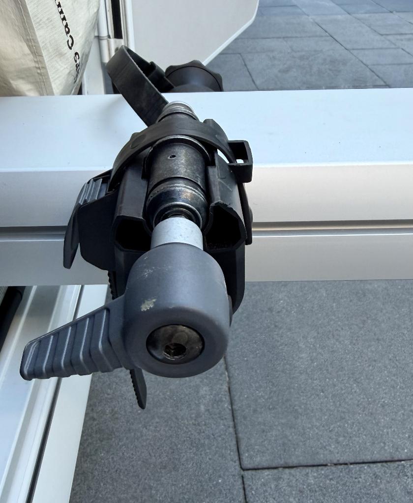 Thule VeloSlide voorvork quick release adapter, Gebruikt, Elektrische fiets, Ophalen of Verzenden, Fietsendrager-accessoire
