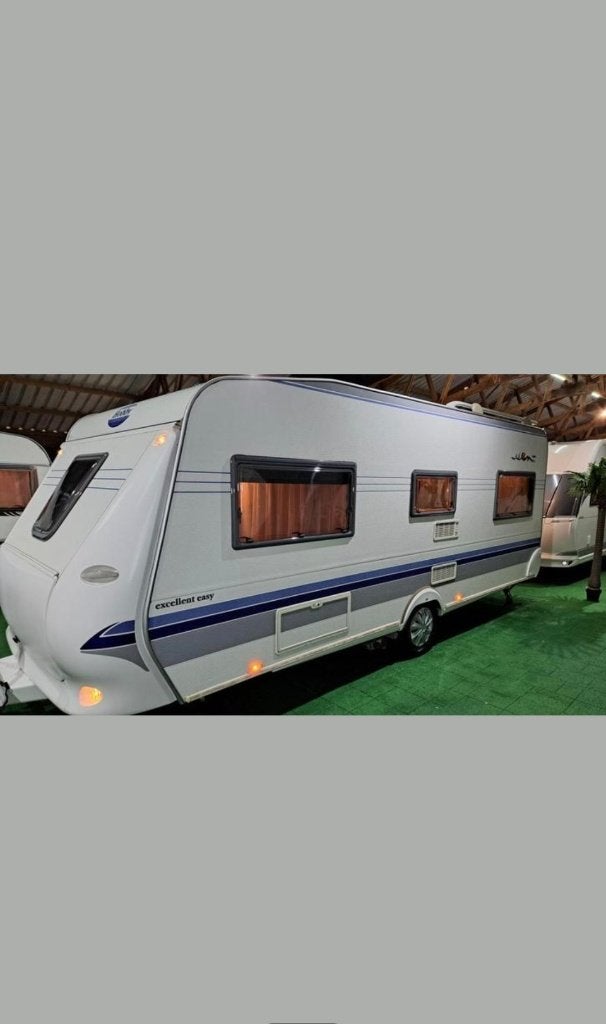 Te koop Hobby caravan 540 Ufe excellent easy, Caravans en Kamperen, Caravans, Schokbreker, Rondzit, Hobby, Particulier