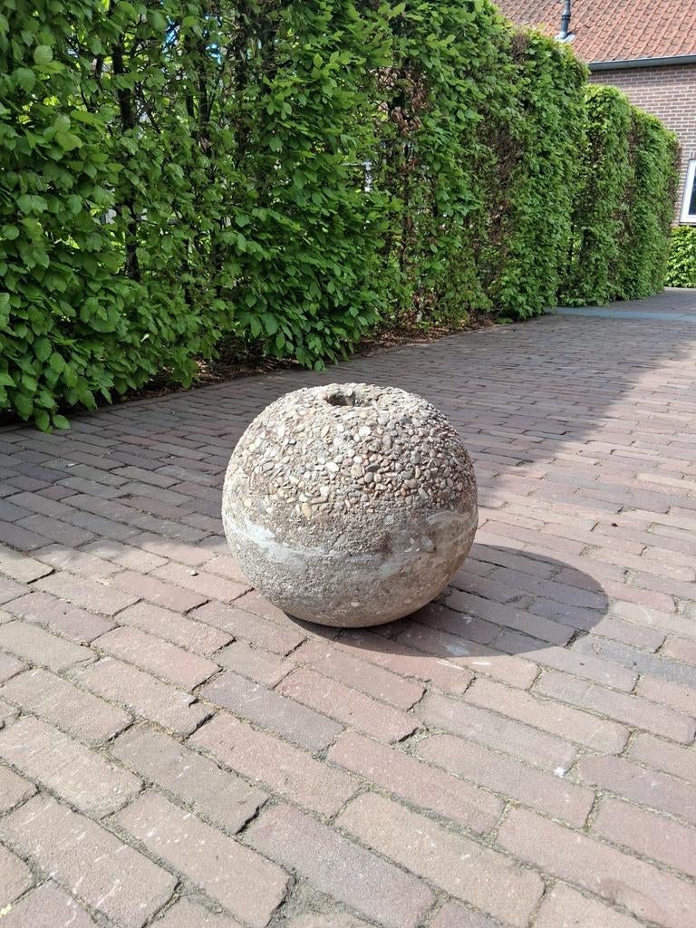 Stenen decoratie bol waterval, Ophalen, Beton