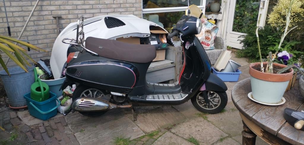 Turbo scooter., Fietsen en Brommers, Snorfietsen en Snorscooters, Ophalen of Verzenden, Benzine, Overige merken