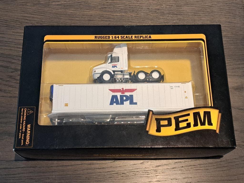 PEM M78403 Volvo Day Cab Flat Container W/Reefer APL 1:64, Ophalen, Nieuw, Auto