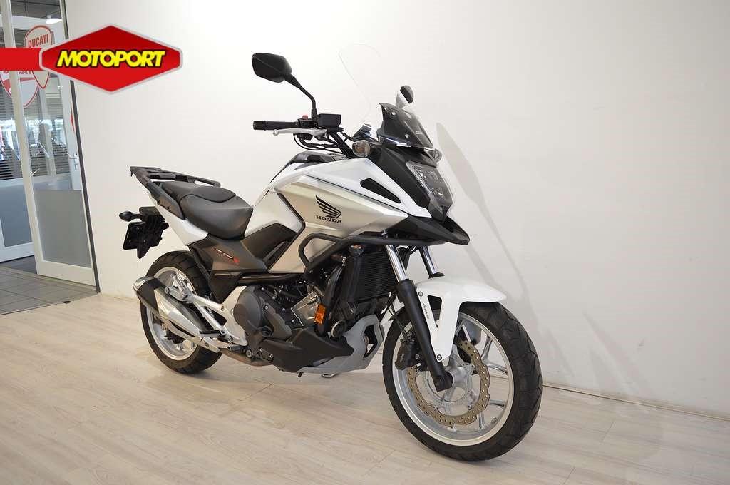 Honda NC 750 X DCT (bj 2018), Doornveld 180-184
B-1731  ZELLIK, BE, Bedrijf, HONDA MOTOR EUROPE BENELUX, Toermotor