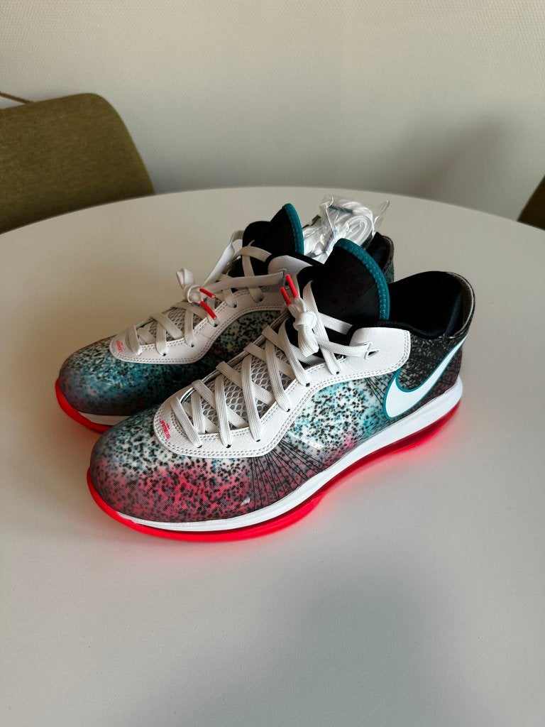 Nike LeBron 8 V/2 Low QS EUR44.5 Basketbal Schoenen, Overige kleuren, Sportschoenen, NIKE, Ophalen of Verzenden