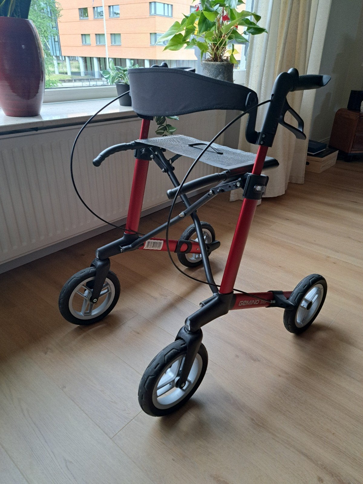 Rollator Gemino 30 zo goed als nieuw, Ophalen, Lichtgewicht