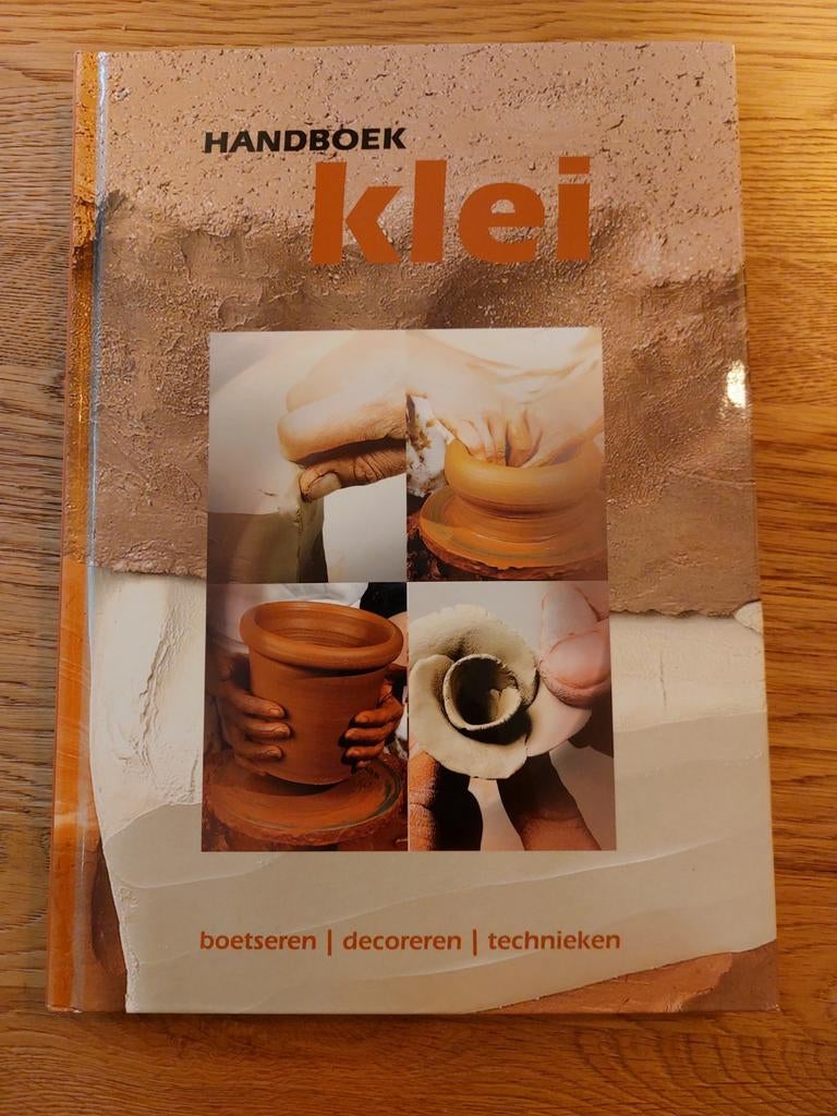 Handboek klei, Ophalen of Verzenden, Zo goed als nieuw