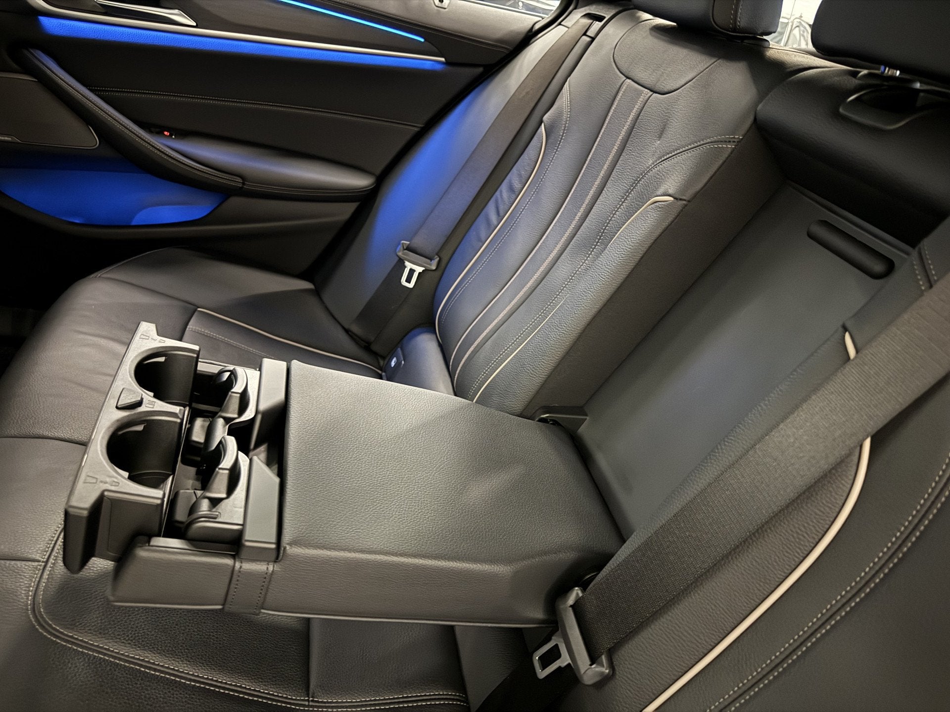 Foto 53 van BMW 5 Serie Touring 530e xDrive High exe PANO/TREKHAAK/H&K/L