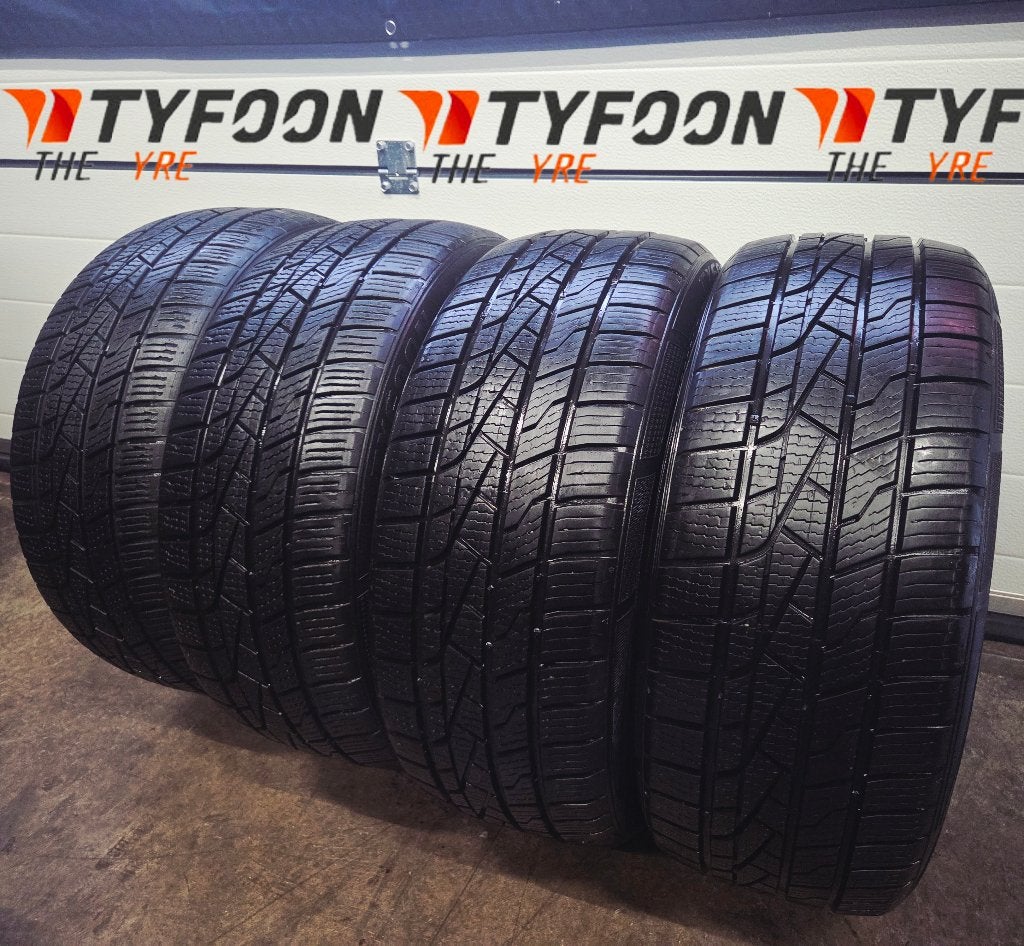 4x 215 45 R17 TYFOON*4SEASON* 8mm en 7mm €70 P.S GEMONTEERD, Auto-onderdelen, Ophalen, 17 inch, All Season, Band(en)