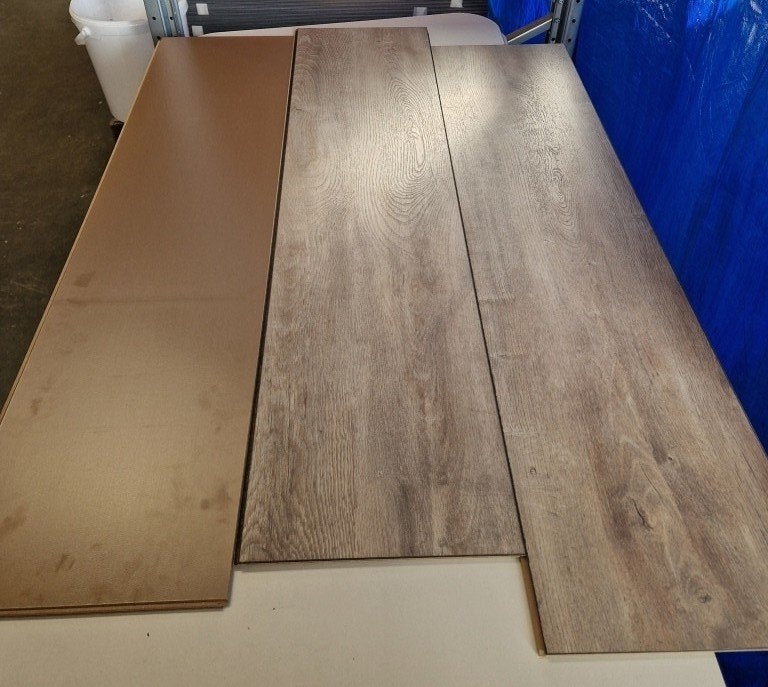 Restpartij 27 m2 laminaat StratosPlus4982 Oriental Oak Beige, Ophalen, Dehg.info@swisskrono.com, Wittstocker Chaussee 116909 Heiligengrabe Duitsland