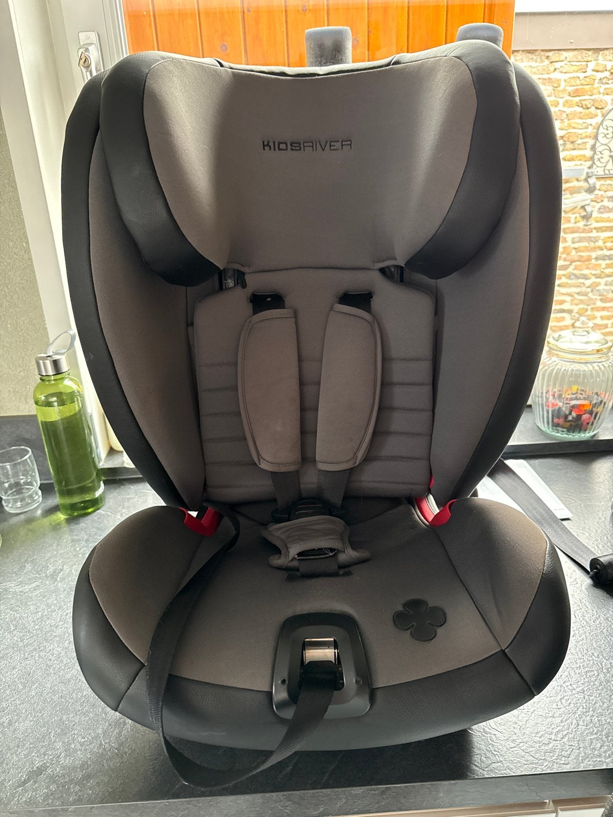 Kidsriver autostoel 9-36 kg, Kinderen en Baby's, Autostoeltjes, Overige merken, Gebruikt, Ophalen of Verzenden, 9 t/m 36 kg