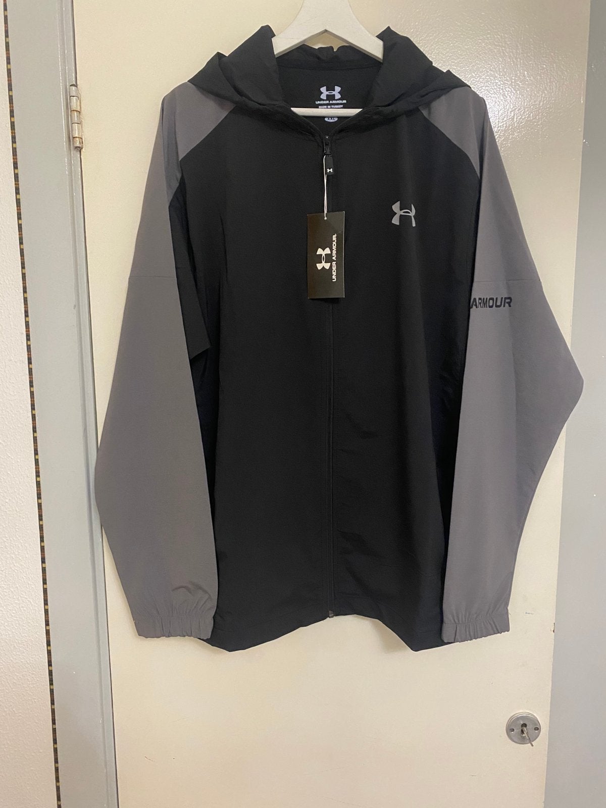 Under Armour trainingspak Nieuw Maat XXL, Zwart, Nieuw, Overige maten, Ophalen of Verzenden