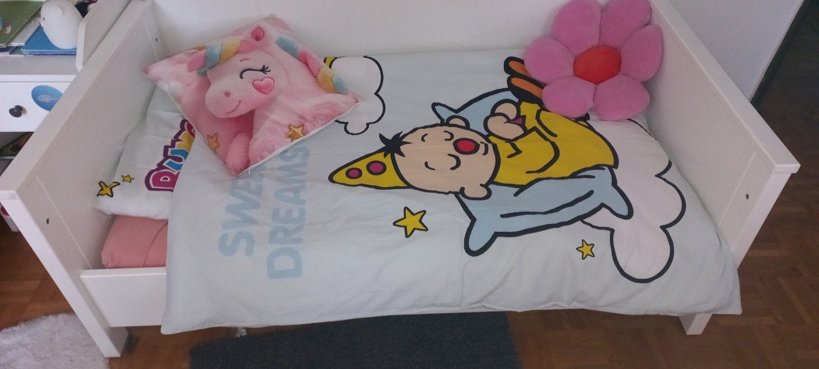 Foto 3 van Twee kinderbedjes inclusief matrassen en beddengoed