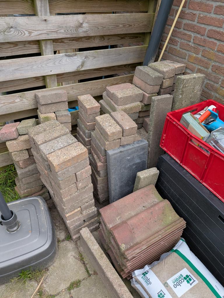 Klinkers, tegels en opsluitbandjes, Tuin en Terras, Tegels en Klinkers, Ophalen, Gebruikt, Beton, Klinkers