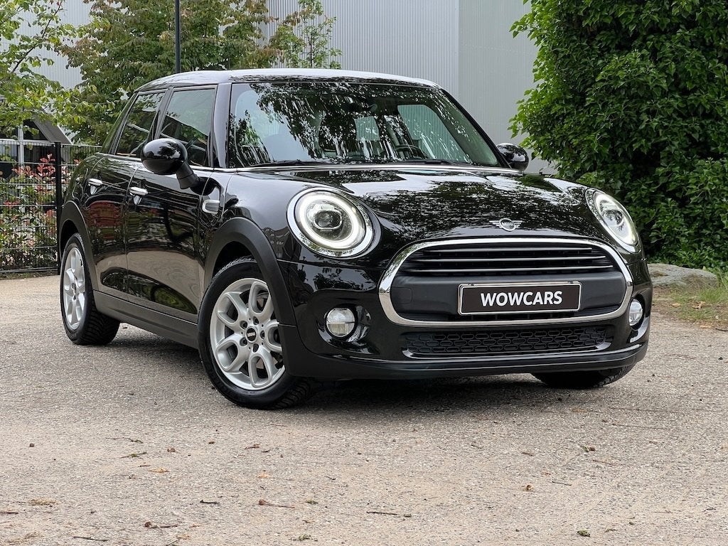 MINI 5-deurs 1.5i Automaat CarPlay led Alarm Pdc Cruise C., 1200 kg, 0 kg, Zwart, Bedrijf