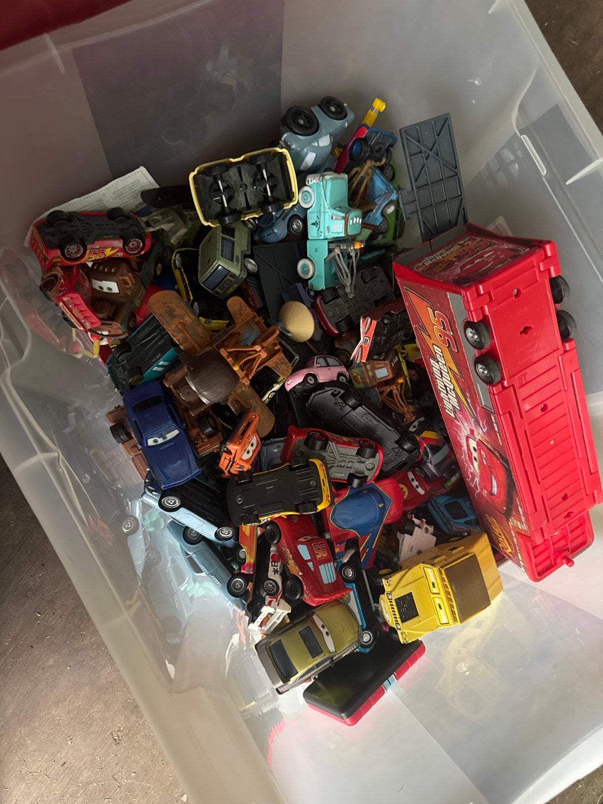 Grote partij speelgoedautootjes, waaronder Disney Cars, Kinderen en Baby's, Speelgoed | Speelgoedvoertuigen, Ophalen, Gebruikt