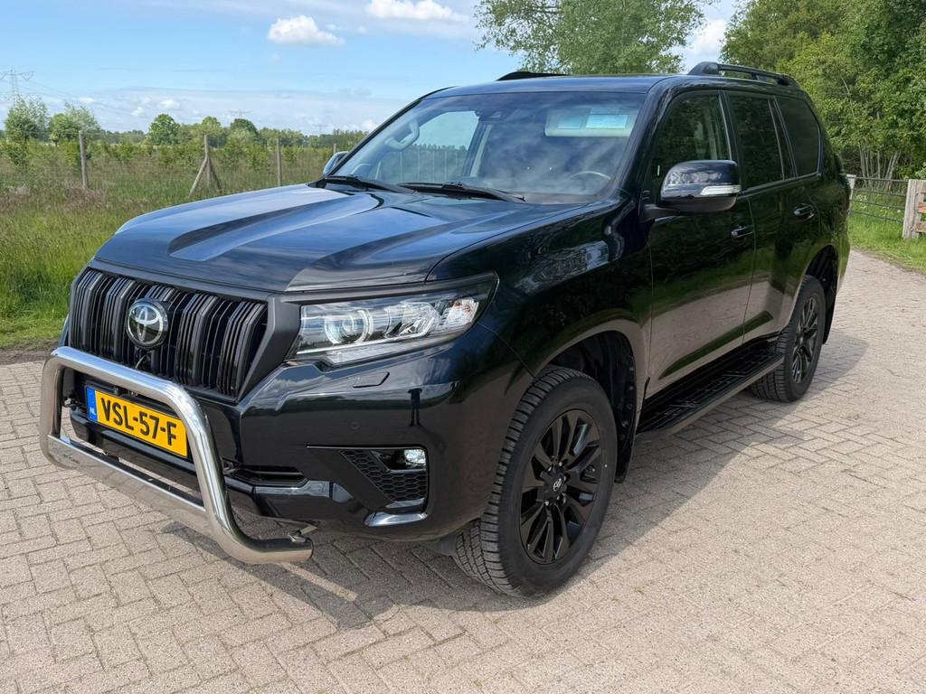 Toyota Land Cruiser 150 2.8 D-4D-F Professional Window Van, Auto's, Automaat, Gebruikt, 4 cilinders, Zwart