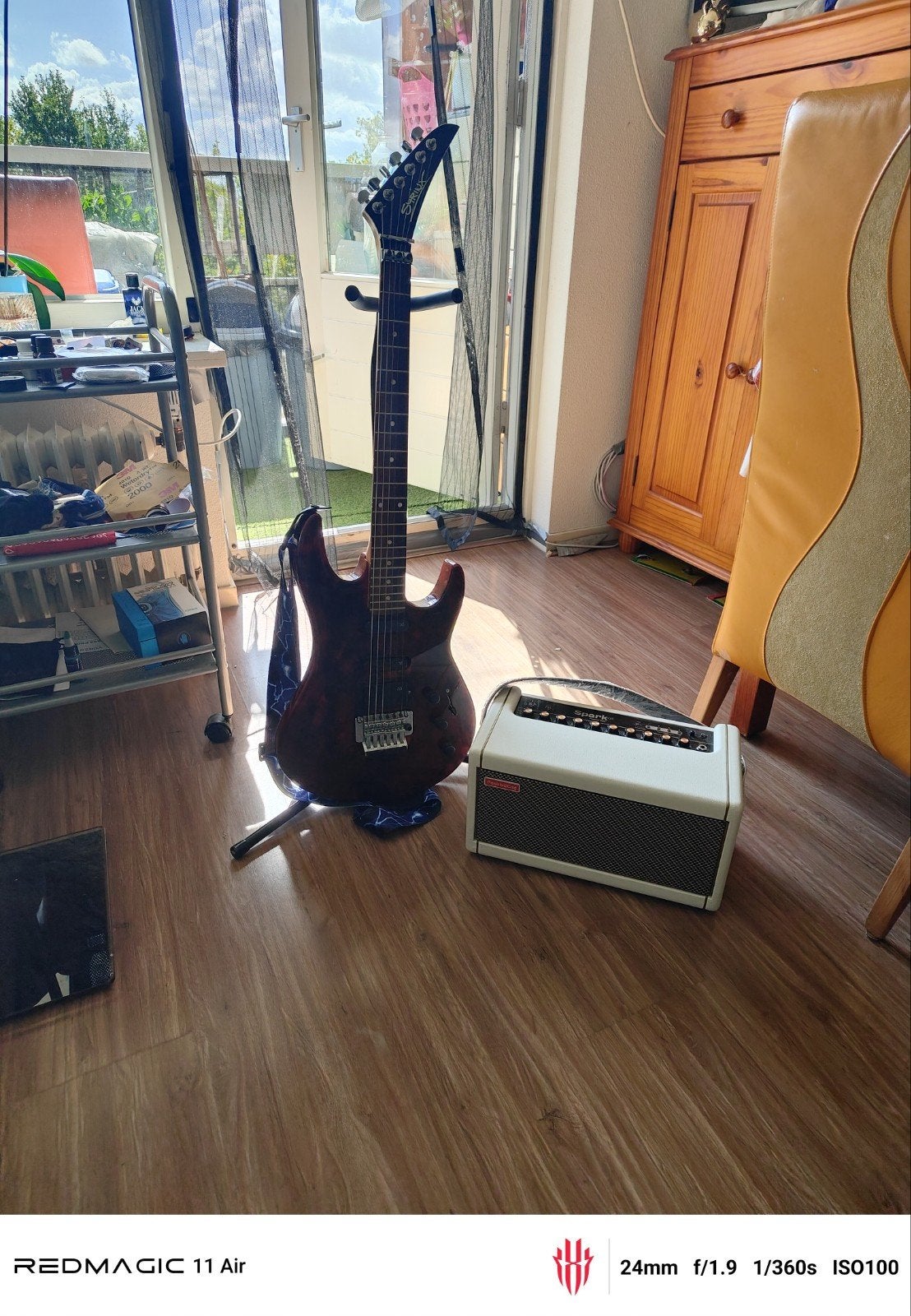 Gitaar, Spark 40 grid kan ruilen voor bmx or dj bike, Met versterker, Zo goed als nieuw, Solid body, Ophalen