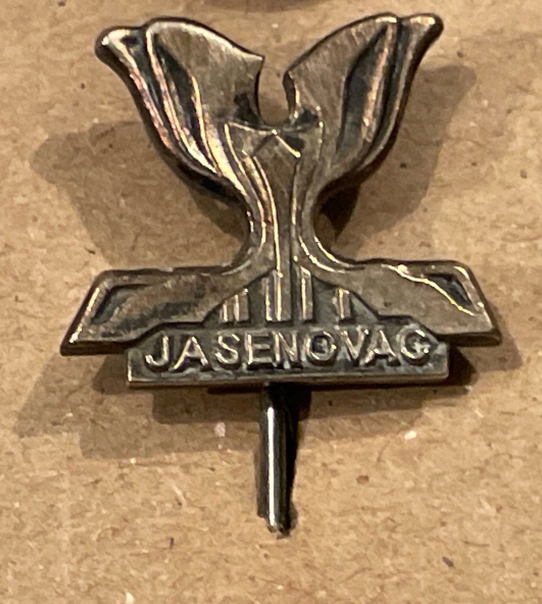 Vintage Jasenovac speldje - Tweede Wereldoorlog, Ophalen of Verzenden, Overige soorten, Nederland