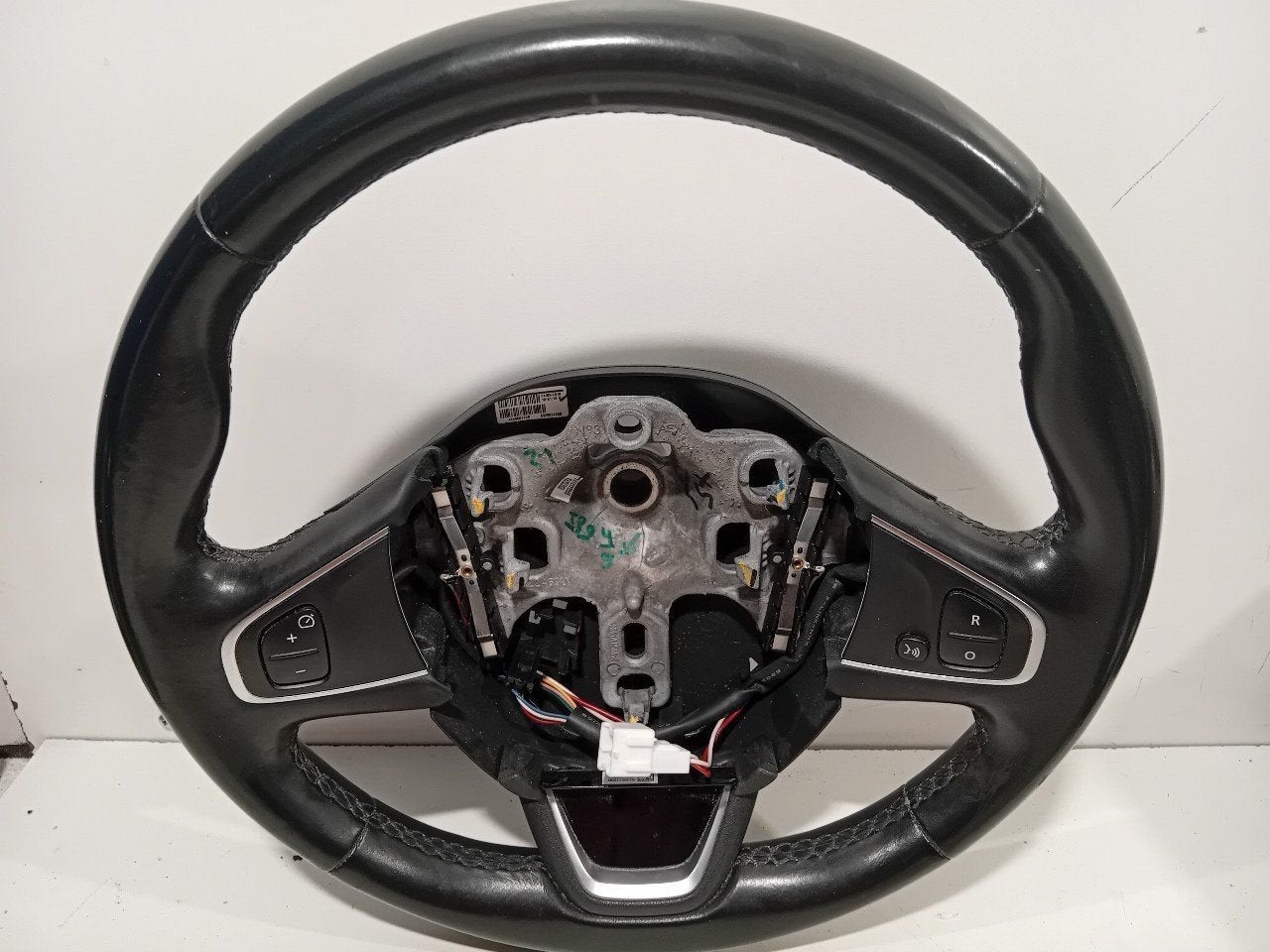 Stuur Renault Captur, Auto-onderdelen, Besturing, Onderdelen@venauto.nl, Van der Ven Autorecycling B.V., Gebruikt, Ettenseweg 76, 4706 PB Roosendaal, The Netherlands