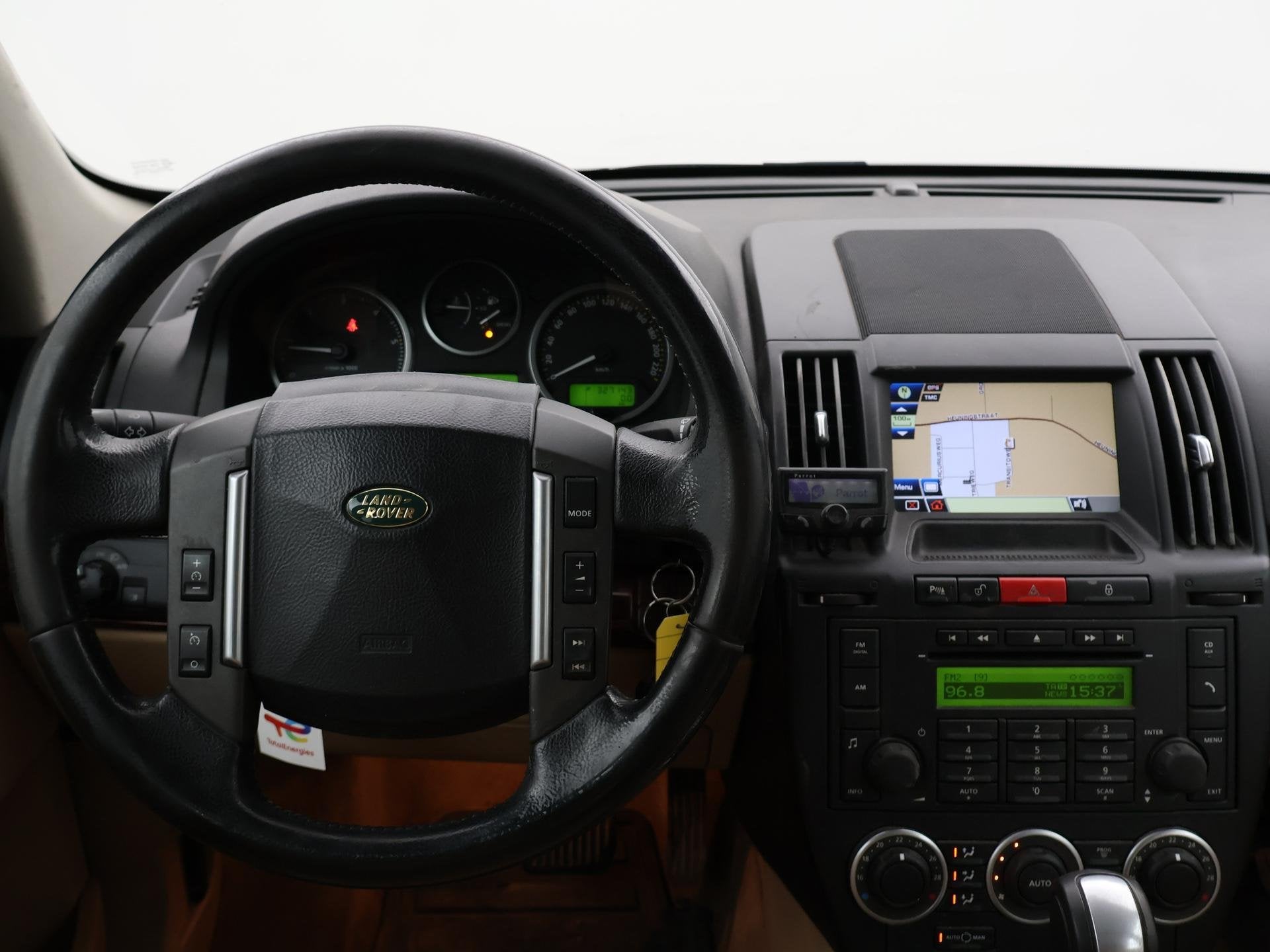 Land Rover Freelander 2.2 TD4 4WD AUT. + LEDER, Automaat, Gebruikt, 4 cilinders, 2000 kg