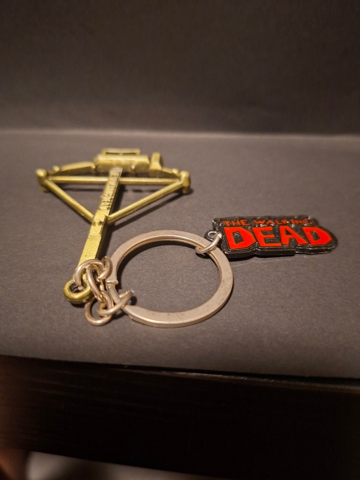 The Walking Dead Daryl Dixon Kruisboog Sleutelhanger, Ophalen of Verzenden, Nieuw
