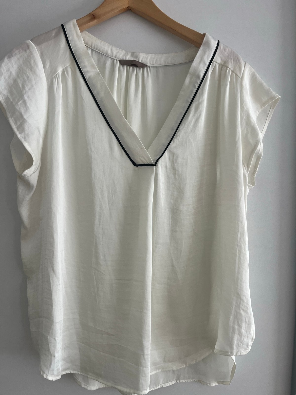 Creme satijnachtige blouse, Verzenden, Gedragen, Maat 42/44 (L), Overige kleuren