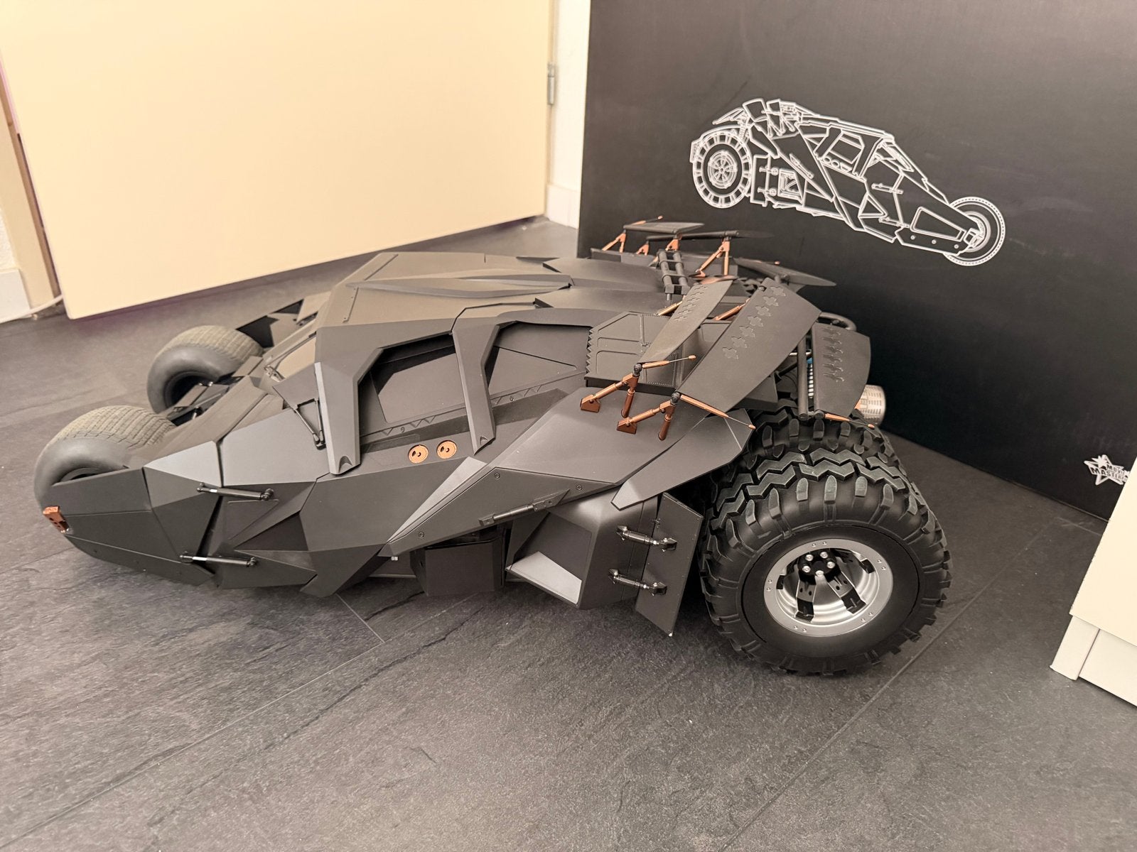 Batman Tumbler 1:6 (Hot Toys), Overige merken, Auto, Groter dan 1:32, Ophalen of Verzenden