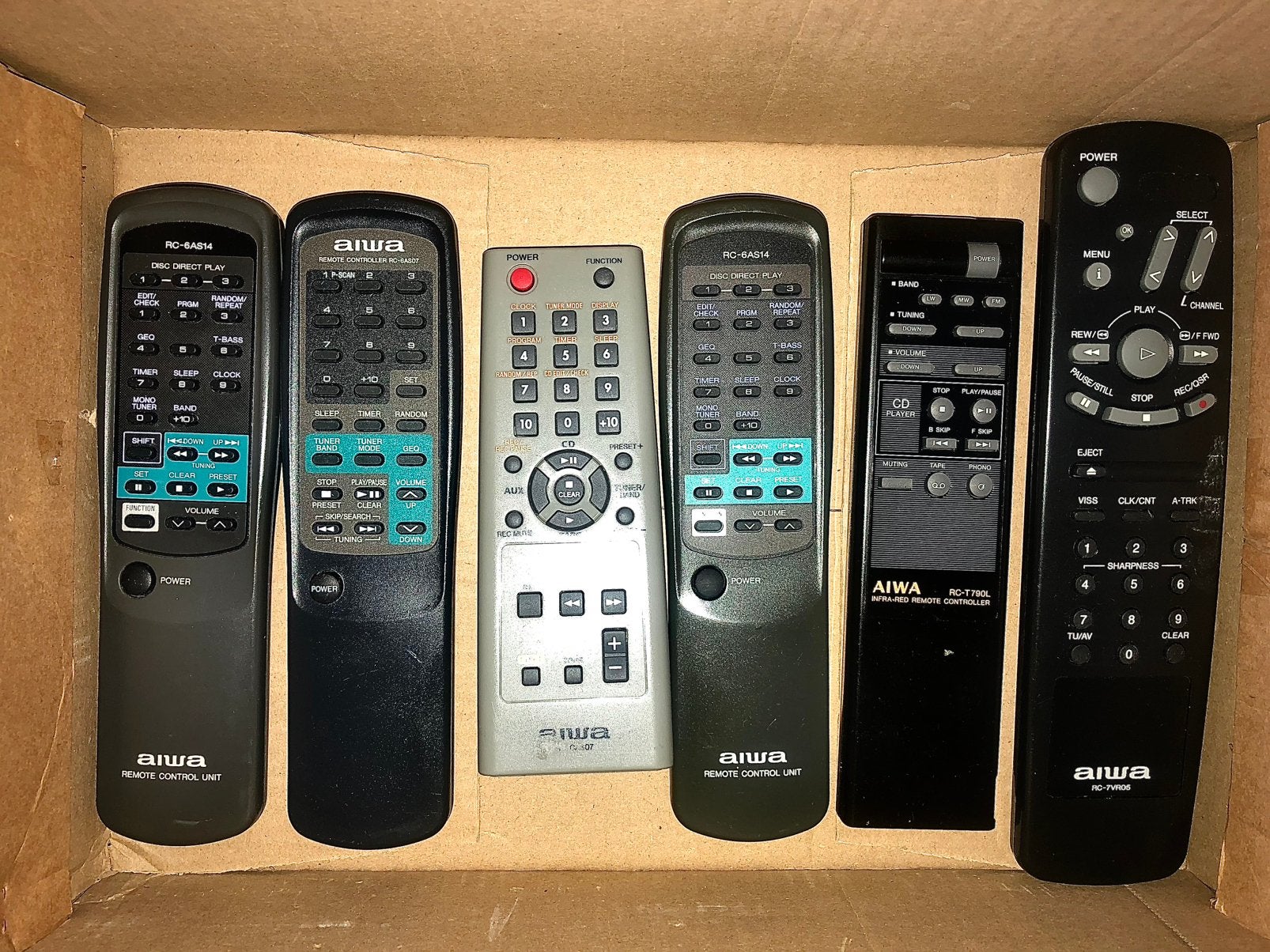 AIWA afstandsbedieningen (lees tekst), Ophalen of Verzenden, Zo goed als nieuw, Origineel, Tv