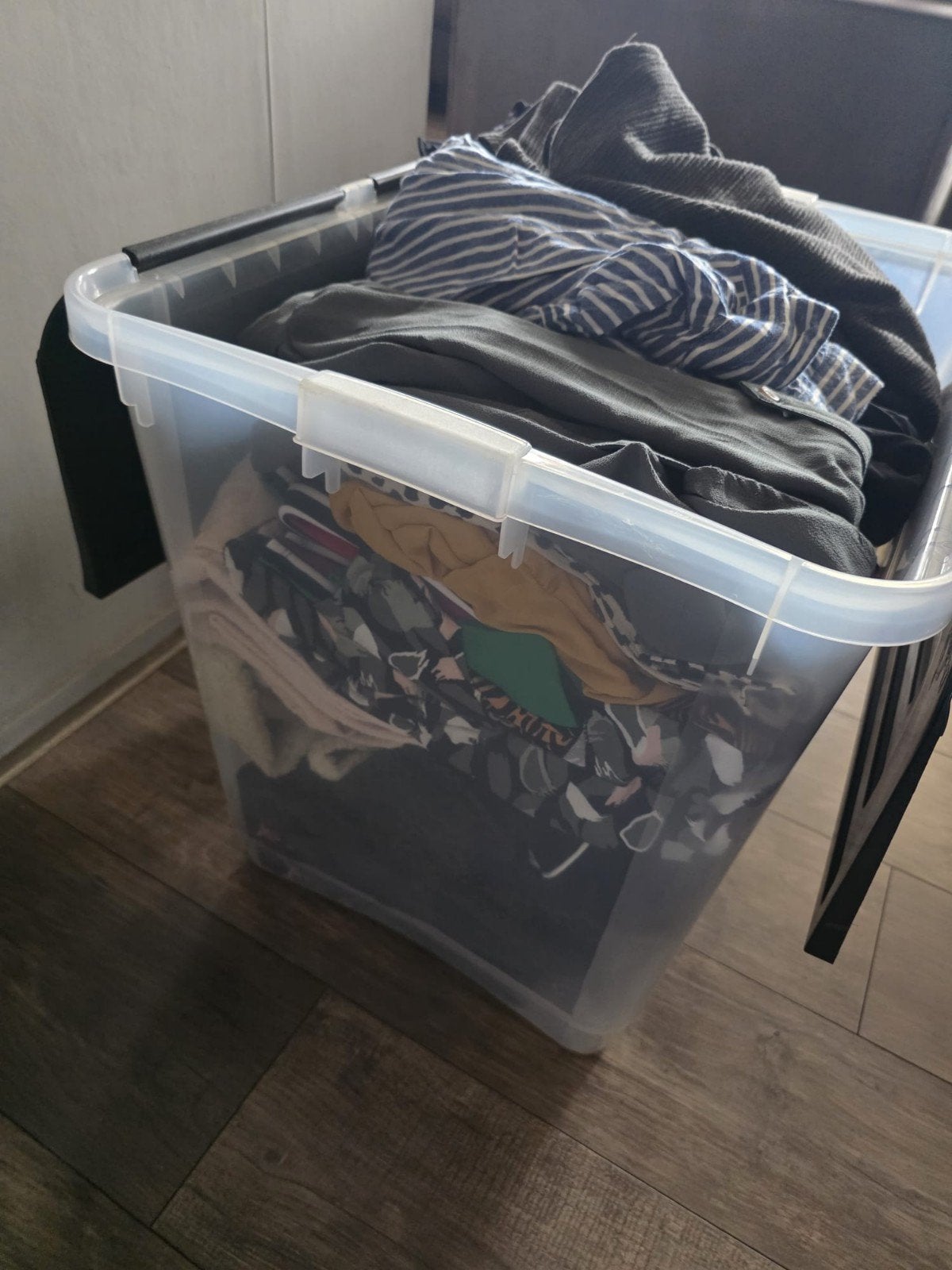 veel dames kleding partij, Ophalen, Zo goed als nieuw