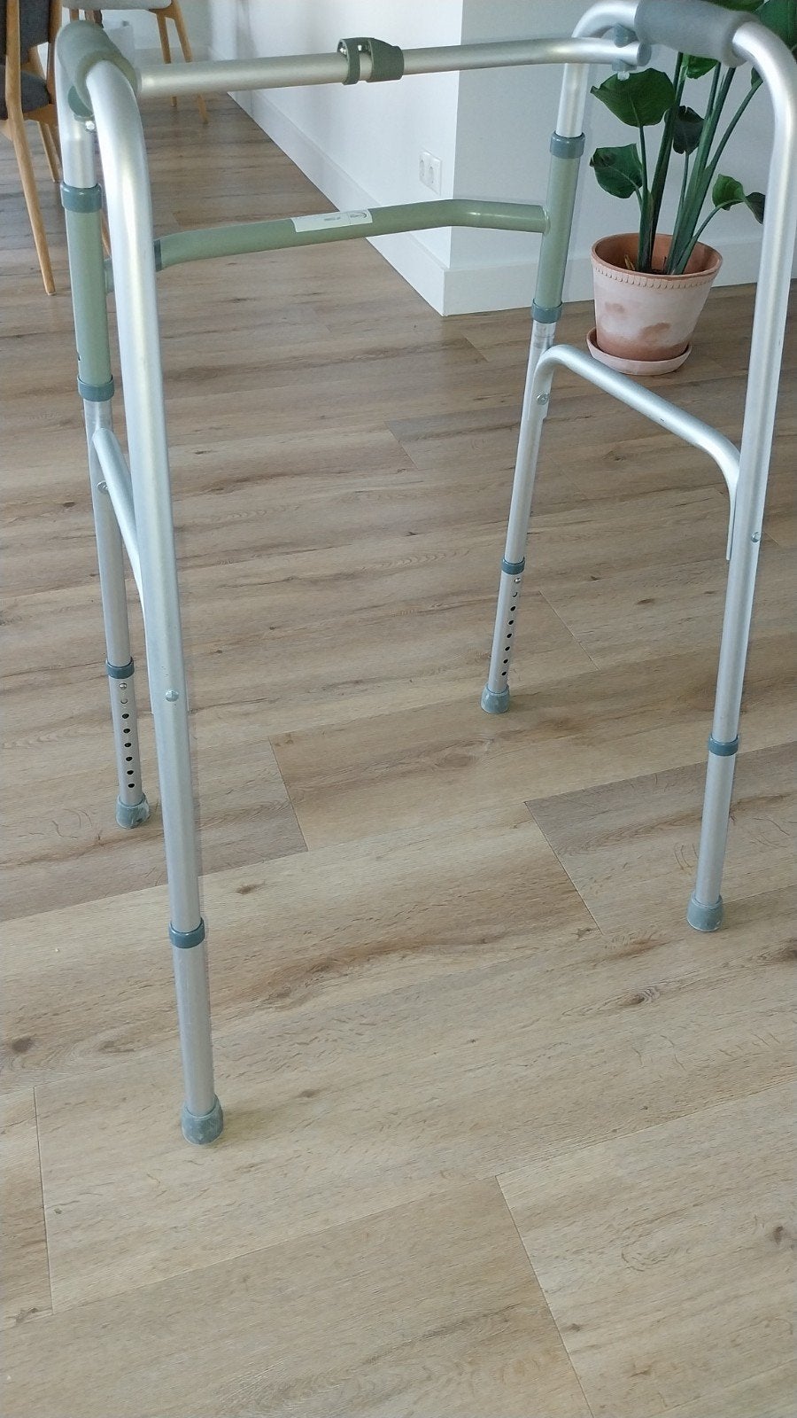 inklapbaar Looprek handig op de scootmobiel of in de auto, Diversen, Ophalen of Verzenden, In hoogte verstelbaar, Zo goed als nieuw