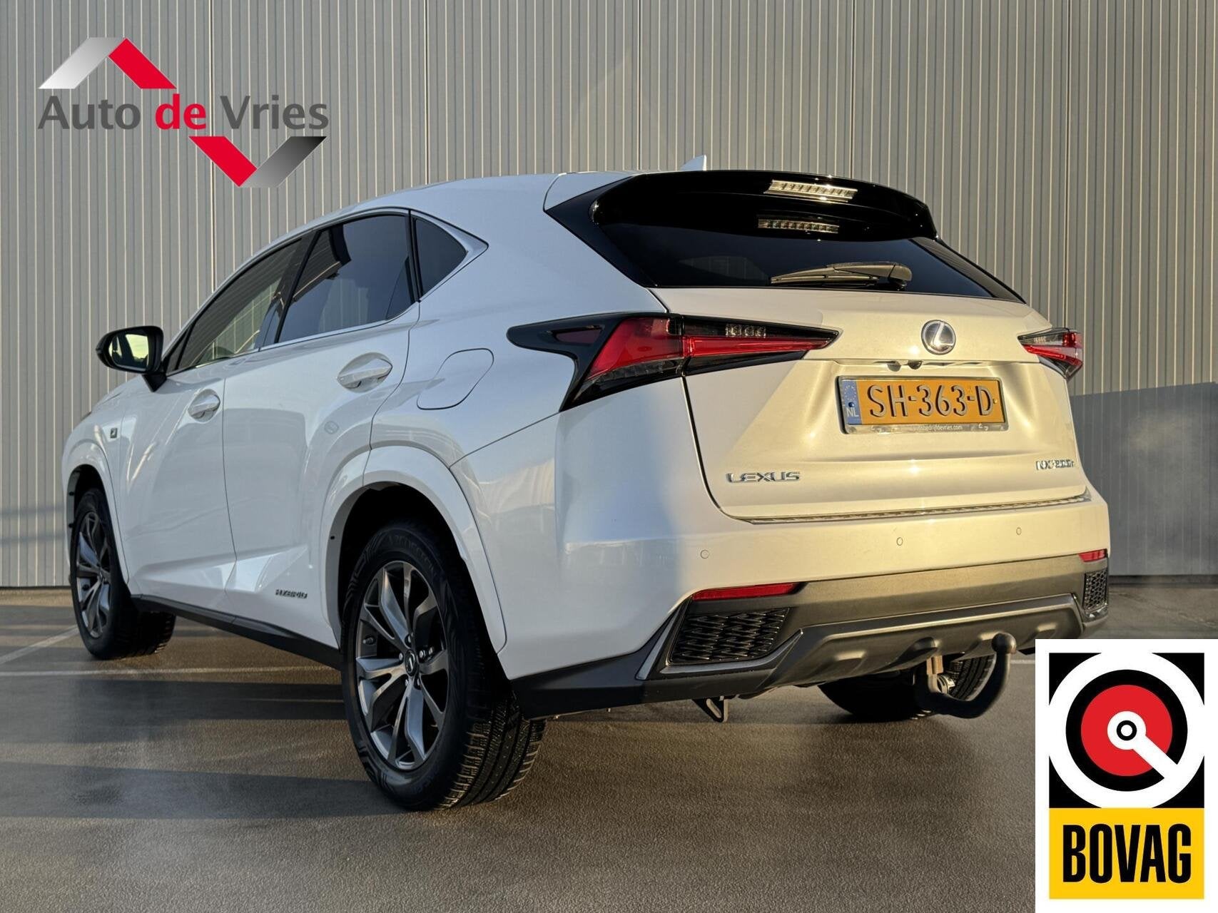 Lexus NX 300h AWD F F SPORT Line|NL-Auto|Trekhaak, Automaat, Gebruikt, Met garantie (alle), Hybride Elektrisch/Benzine