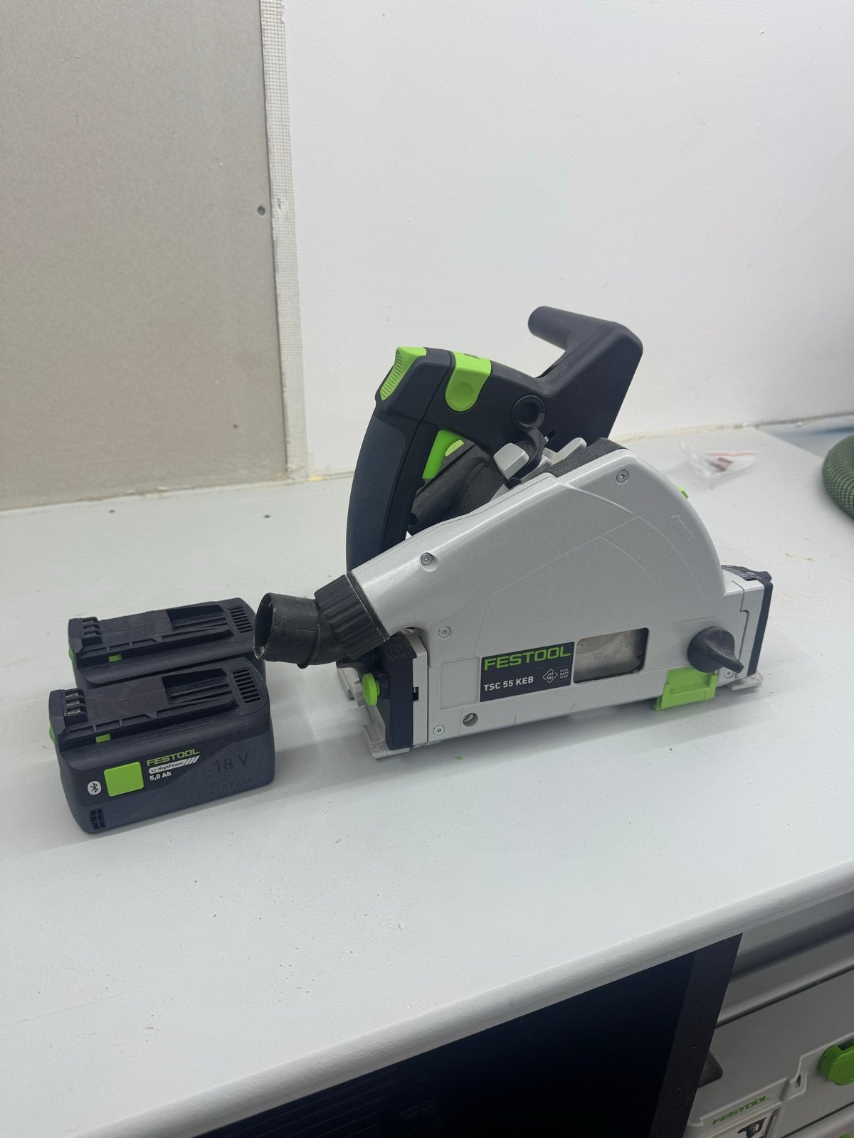 Festool TSC 55 KEB invalzaag met accu's, Ophalen of Verzenden, Zo goed als nieuw, Invalzaag