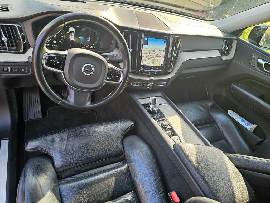 Volvo XC60 T8 Twin Engine 390pk Geartronic AWD 2019 Zwart, Auto's, Volvo, Automaat, Zwart, 1969 cc, 138 €/maand
