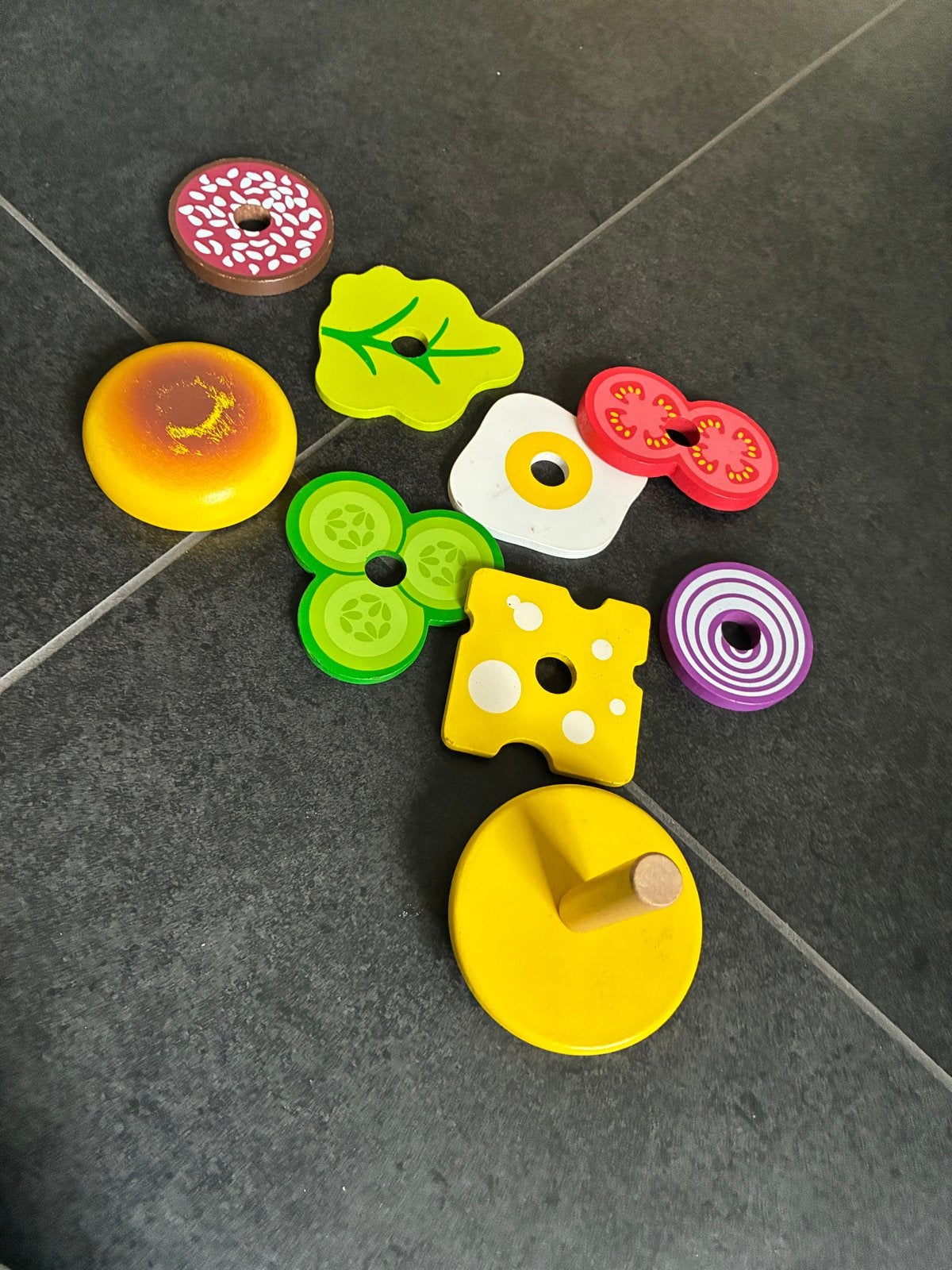 Houten speelgoed hamburger met diverse toppings, Ophalen of Verzenden, Gebruikt, Overige typen