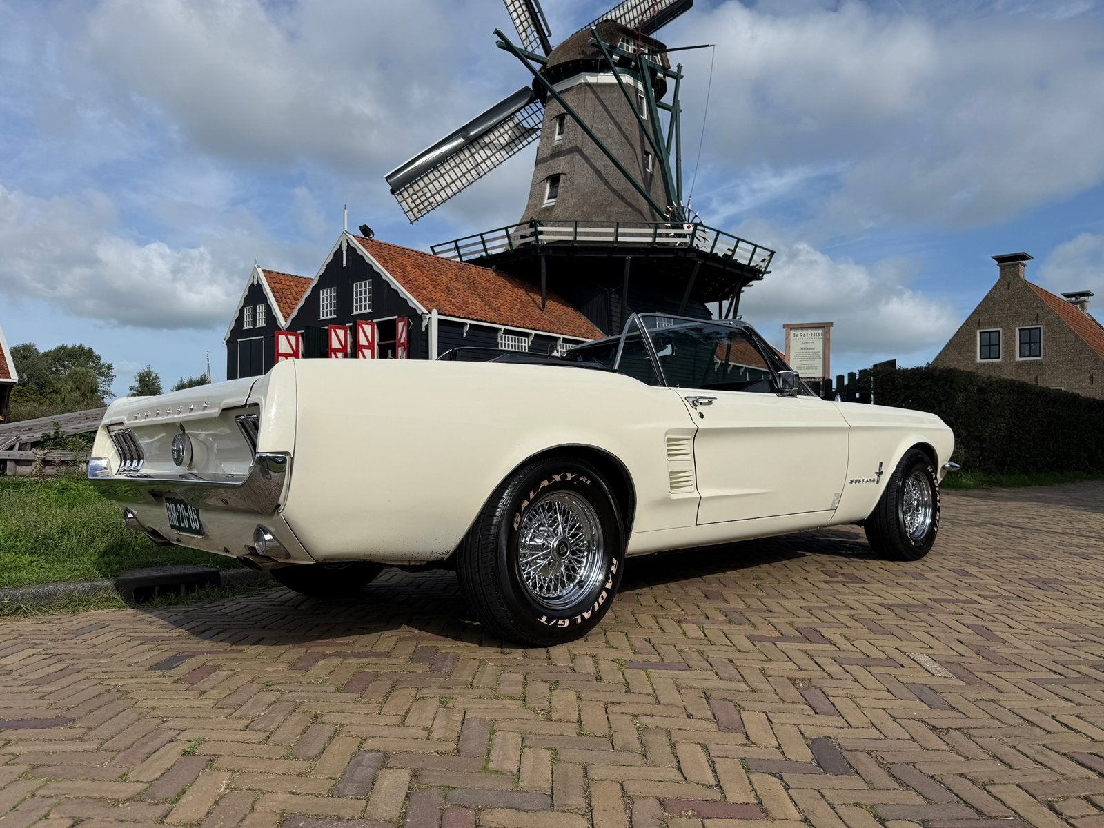 Ford  Mustang cabriolet 1967 351 5,7 V8, Auto's, 242 pk, Cabriolet, 4 stoelen, Wit