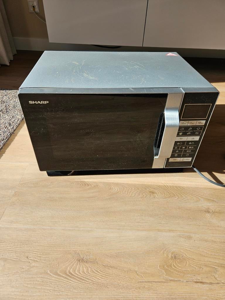 Sharp R860S Combimagnetron - Zilver/Zwart, Witgoed en Apparatuur, Magnetrons, Gebruikt, Vrijstaand, Combimagnetron, 45 tot 60 cm